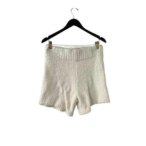 SKIMS Fuzzy White Knit High Rise Casual Shorts - Picture 3 of 9